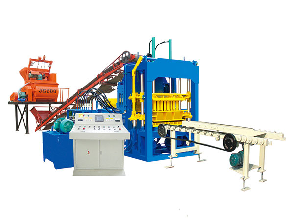 A fly ash bricks making machine