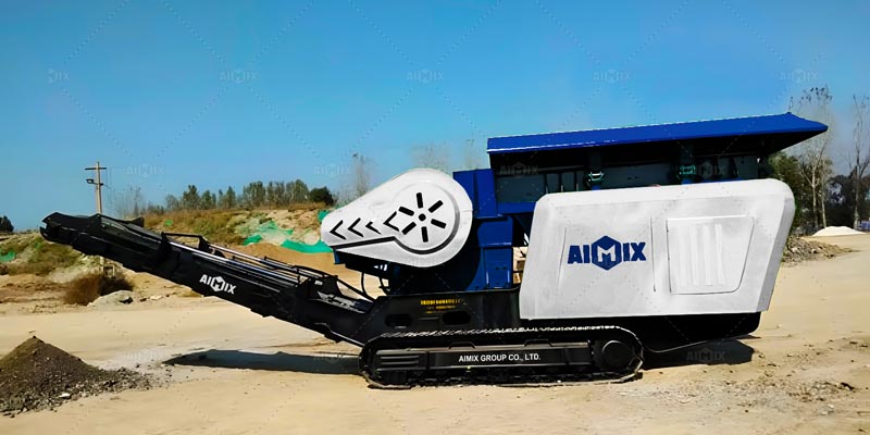 AIMIX Small crawler type mobile jaw crusher in Indonesia